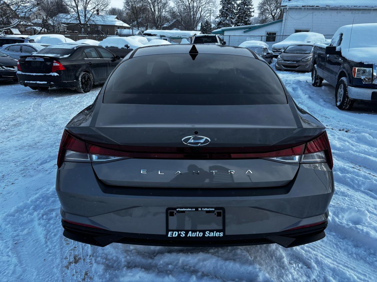 2023 Hyundai Elantra Preferred, Sunroof, Remote Starter, Lane Departure Photo