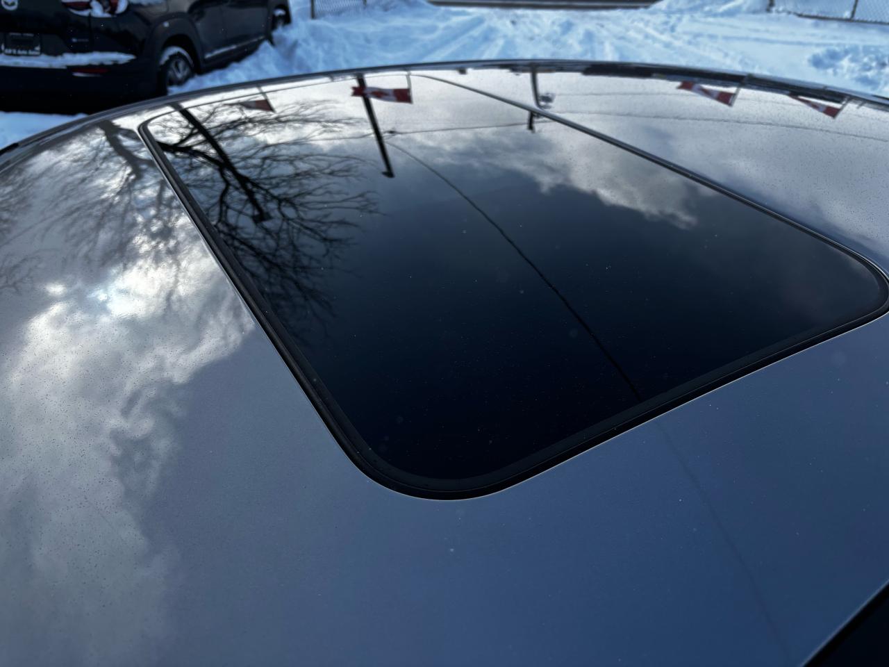 2023 Hyundai Elantra Preferred, Sunroof, Remote Starter, Lane Departure Photo