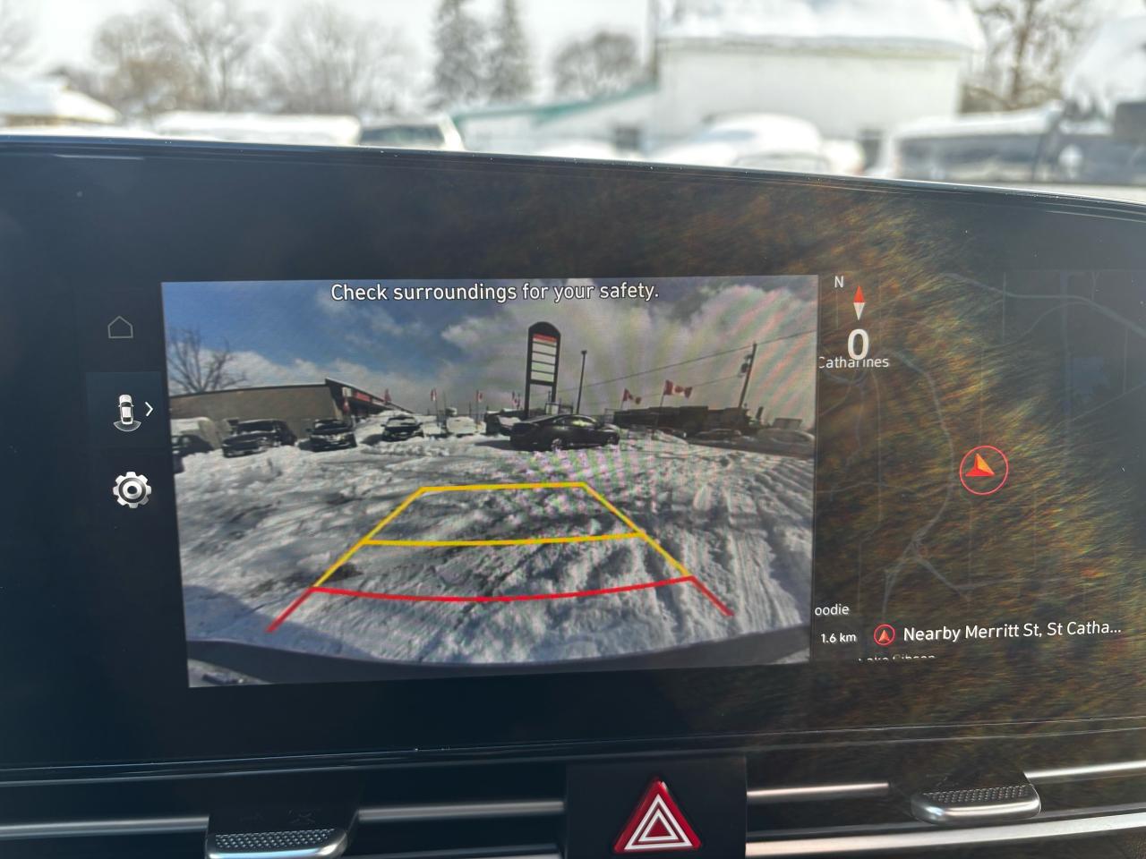 2023 Hyundai Elantra Preferred, Sunroof, Remote Starter, Lane Departure Photo