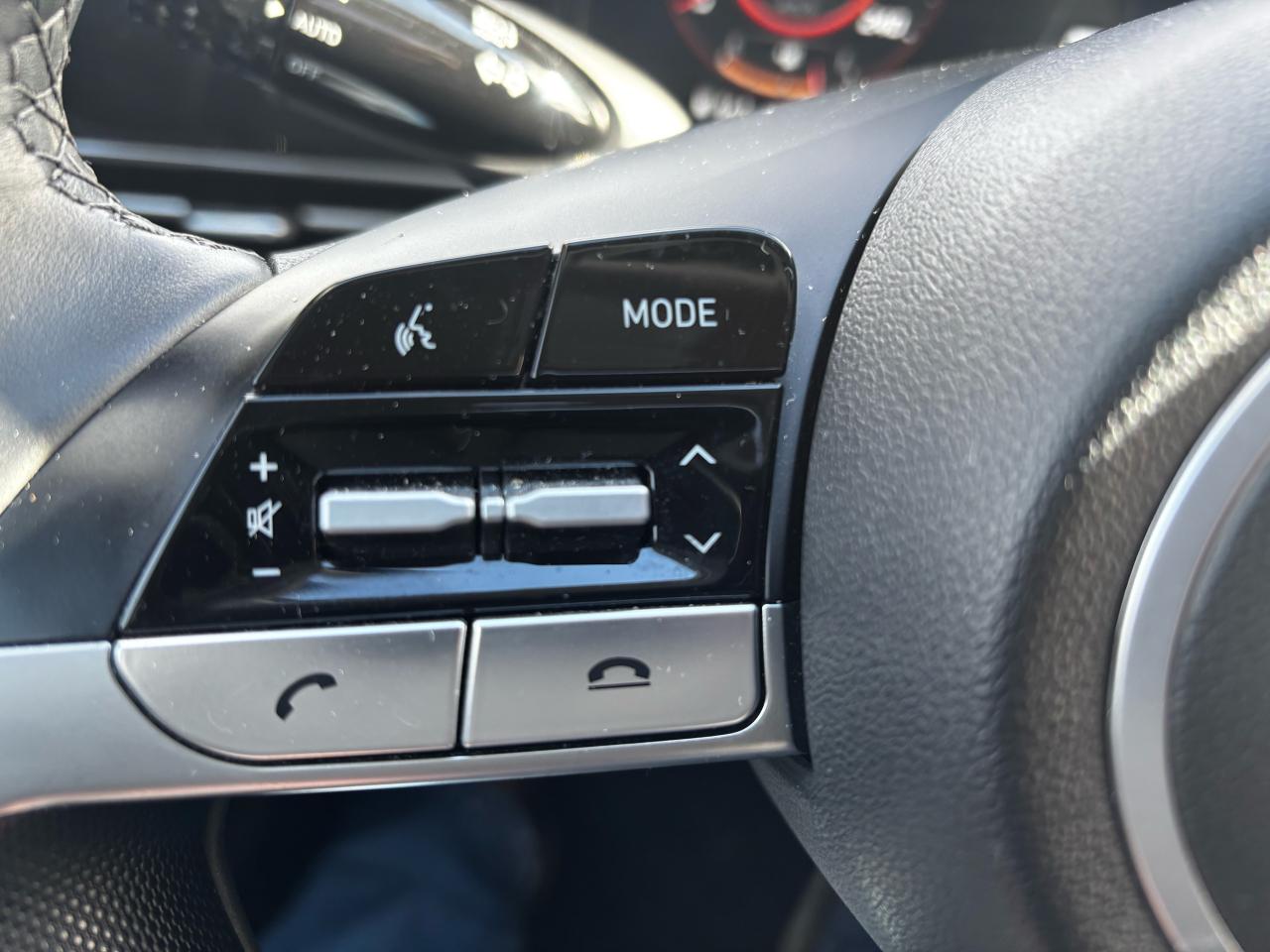 2023 Hyundai Elantra Preferred, Sunroof, Remote Starter, Lane Departure Photo