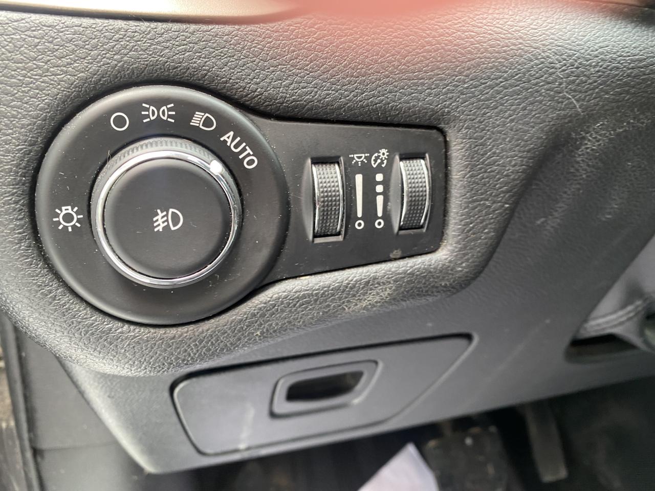 2016 Jeep Cherokee 4WD 4Dr Limited Photo