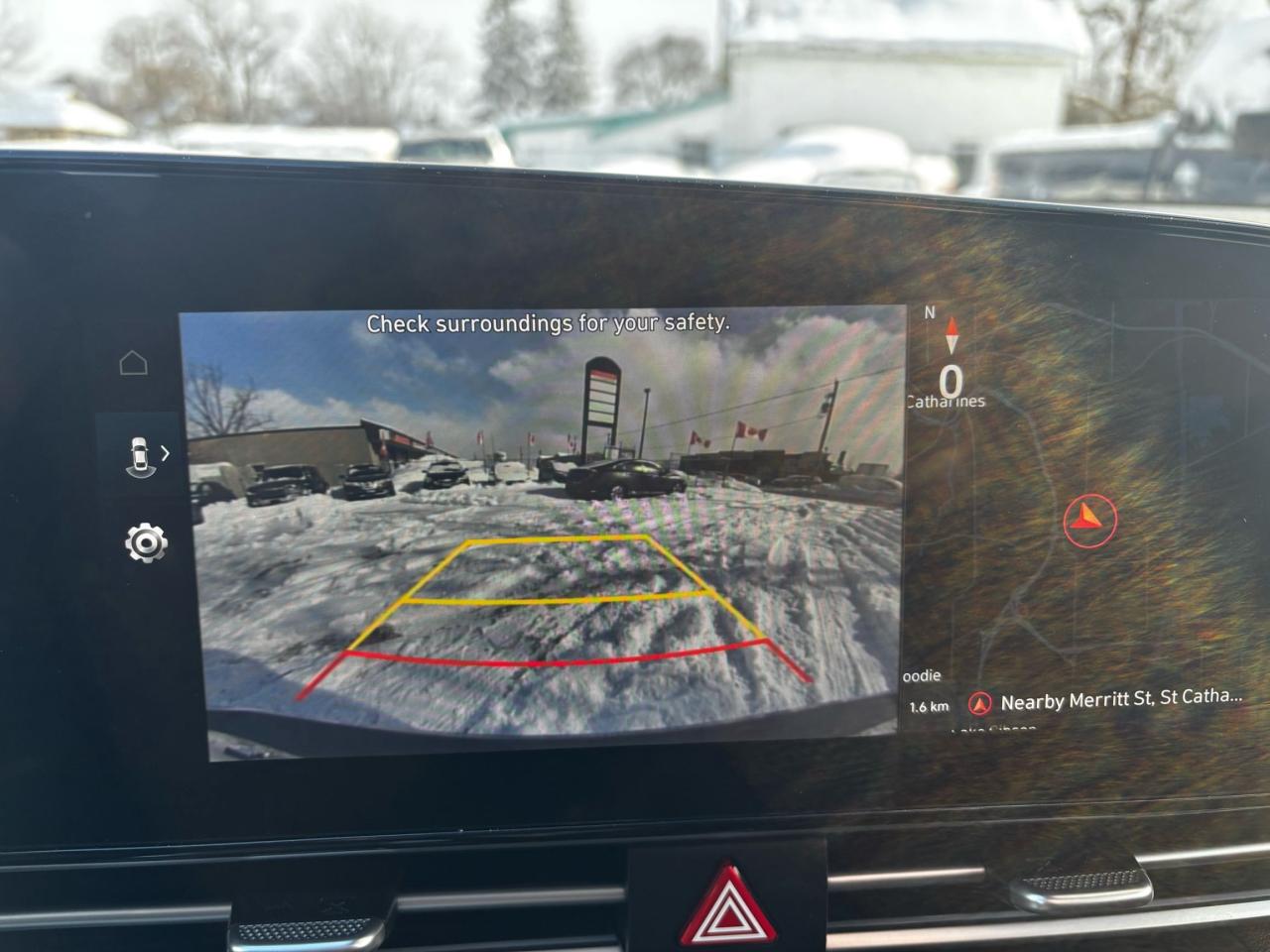 2023 Hyundai Elantra Preferred, Sunroof, Remote Starter, Lane Departure