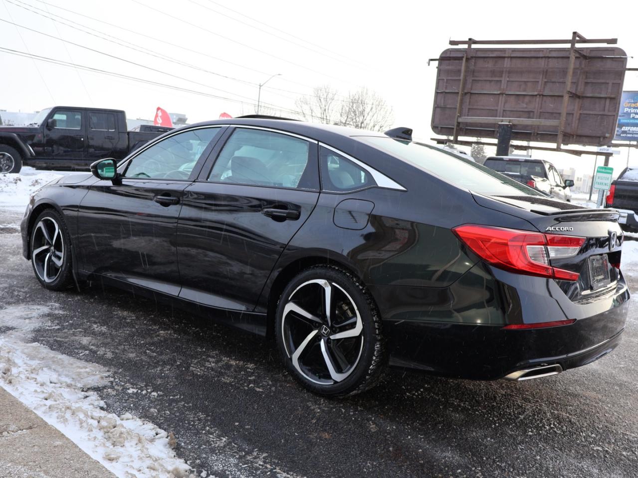 2018 Honda Accord SPORT CERTIFIED *ACCIDENT FREE* CAMERA BLUETOOTH LEATHER HEATED SEATS SUNROOF CRUISE ALLOYS Photo4