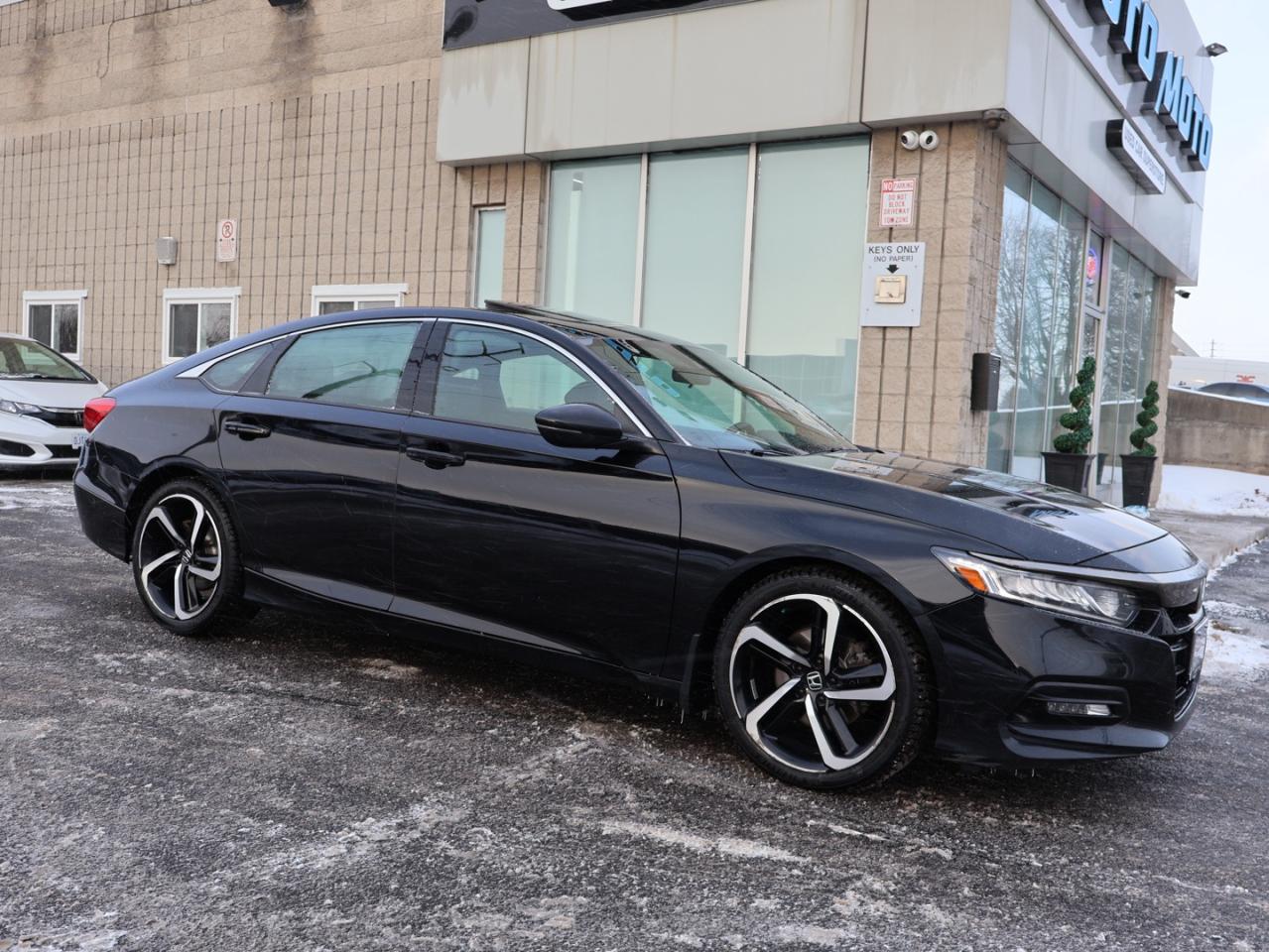 2018 Honda Accord SPORT CERTIFIED *ACCIDENT FREE* CAMERA BLUETOOTH LEATHER HEATED SEATS SUNROOF CRUISE ALLOYS Photo