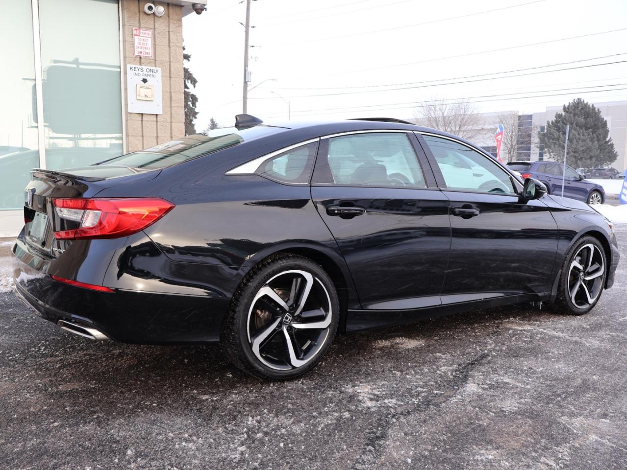 2018 Honda Accord SPORT CERTIFIED *ACCIDENT FREE* CAMERA BLUETOOTH LEATHER HEATED SEATS SUNROOF CRUISE ALLOYS Photo