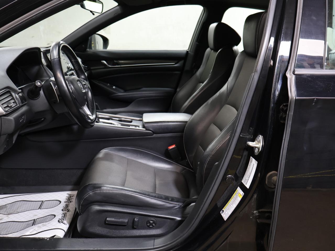 2018 Honda Accord SPORT CERTIFIED *ACCIDENT FREE* CAMERA BLUETOOTH LEATHER HEATED SEATS SUNROOF CRUISE ALLOYS Photo