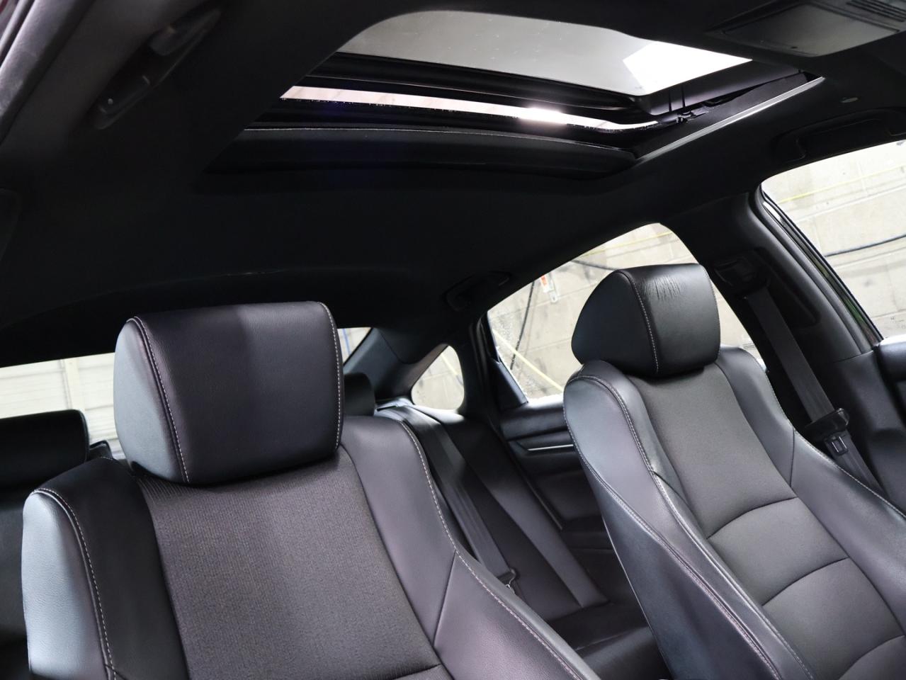 2018 Honda Accord SPORT CERTIFIED *ACCIDENT FREE* CAMERA BLUETOOTH LEATHER HEATED SEATS SUNROOF CRUISE ALLOYS Photo