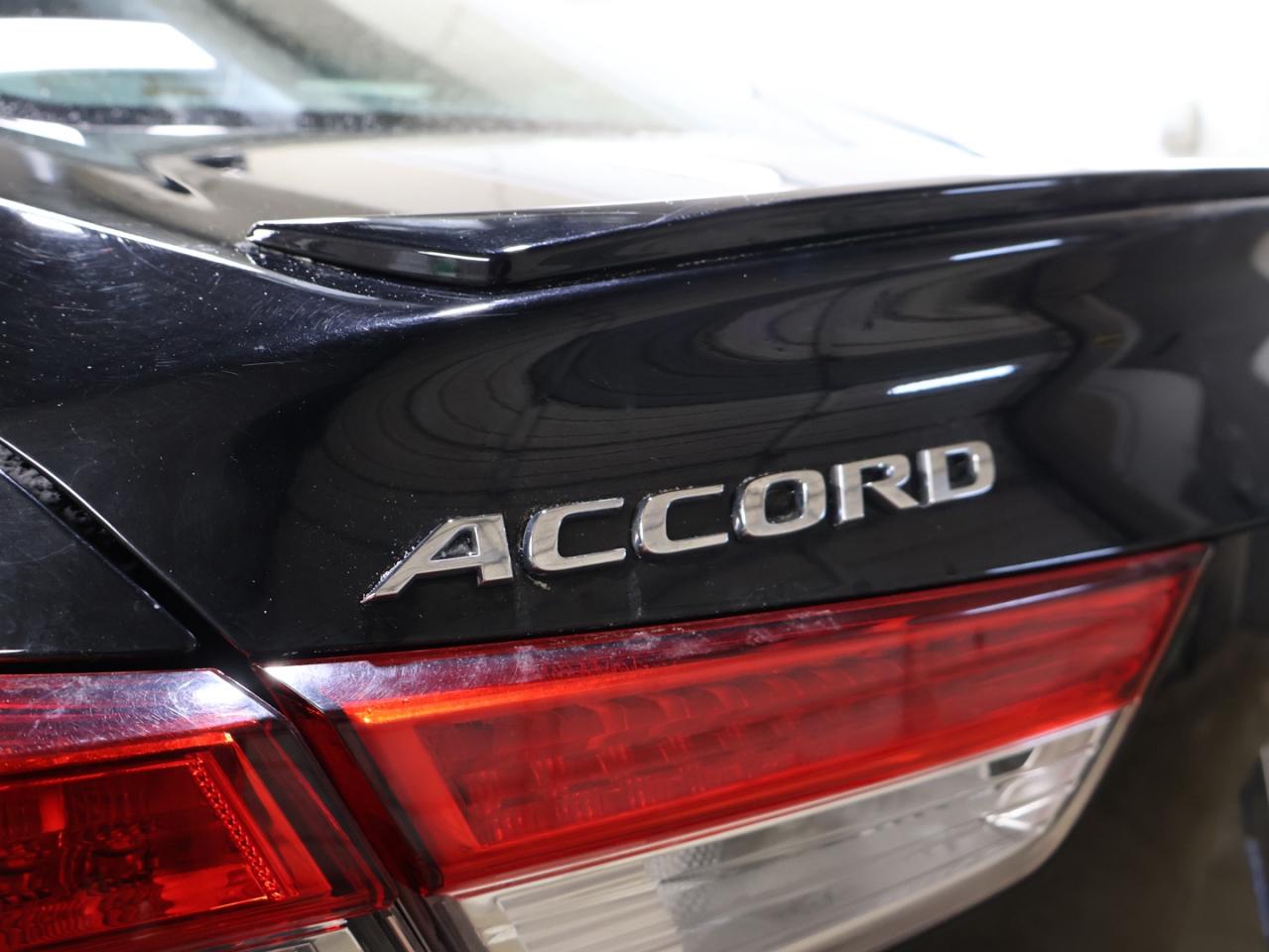 2018 Honda Accord SPORT CERTIFIED *ACCIDENT FREE* CAMERA BLUETOOTH LEATHER HEATED SEATS SUNROOF CRUISE ALLOYS Photo