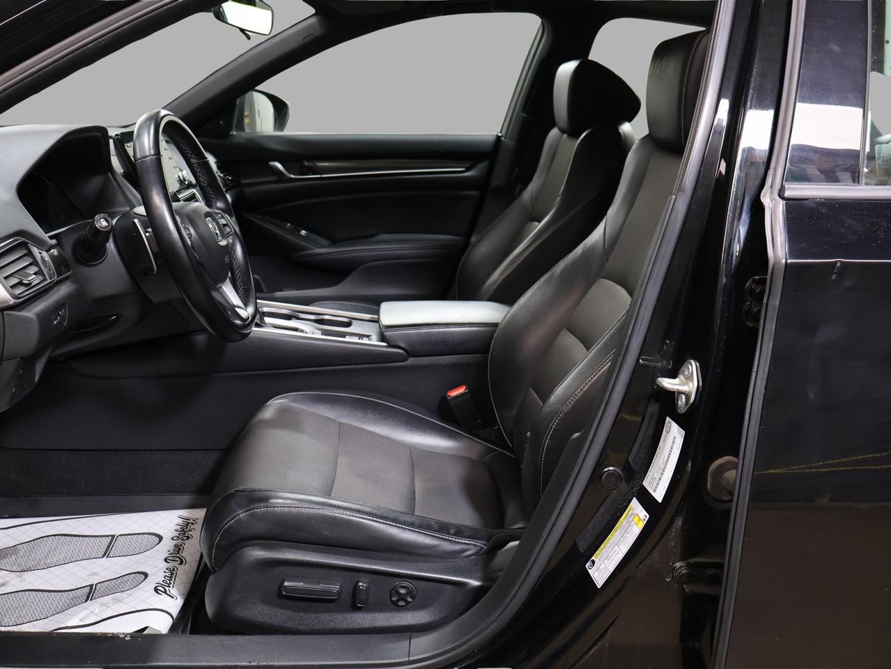 2018 Honda Accord SPORT CERTIFIED *ACCIDENT FREE* CAMERA BLUETOOTH LEATHER HEATED SEATS SUNROOF CRUISE ALLOYS Photo