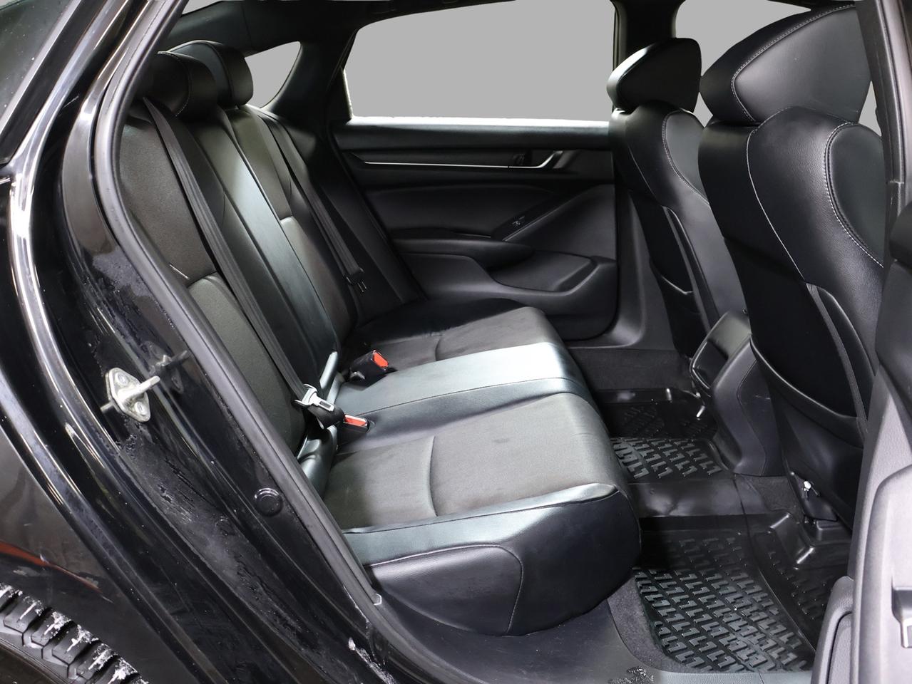 2018 Honda Accord SPORT CERTIFIED *ACCIDENT FREE* CAMERA BLUETOOTH LEATHER HEATED SEATS SUNROOF CRUISE ALLOYS Photo