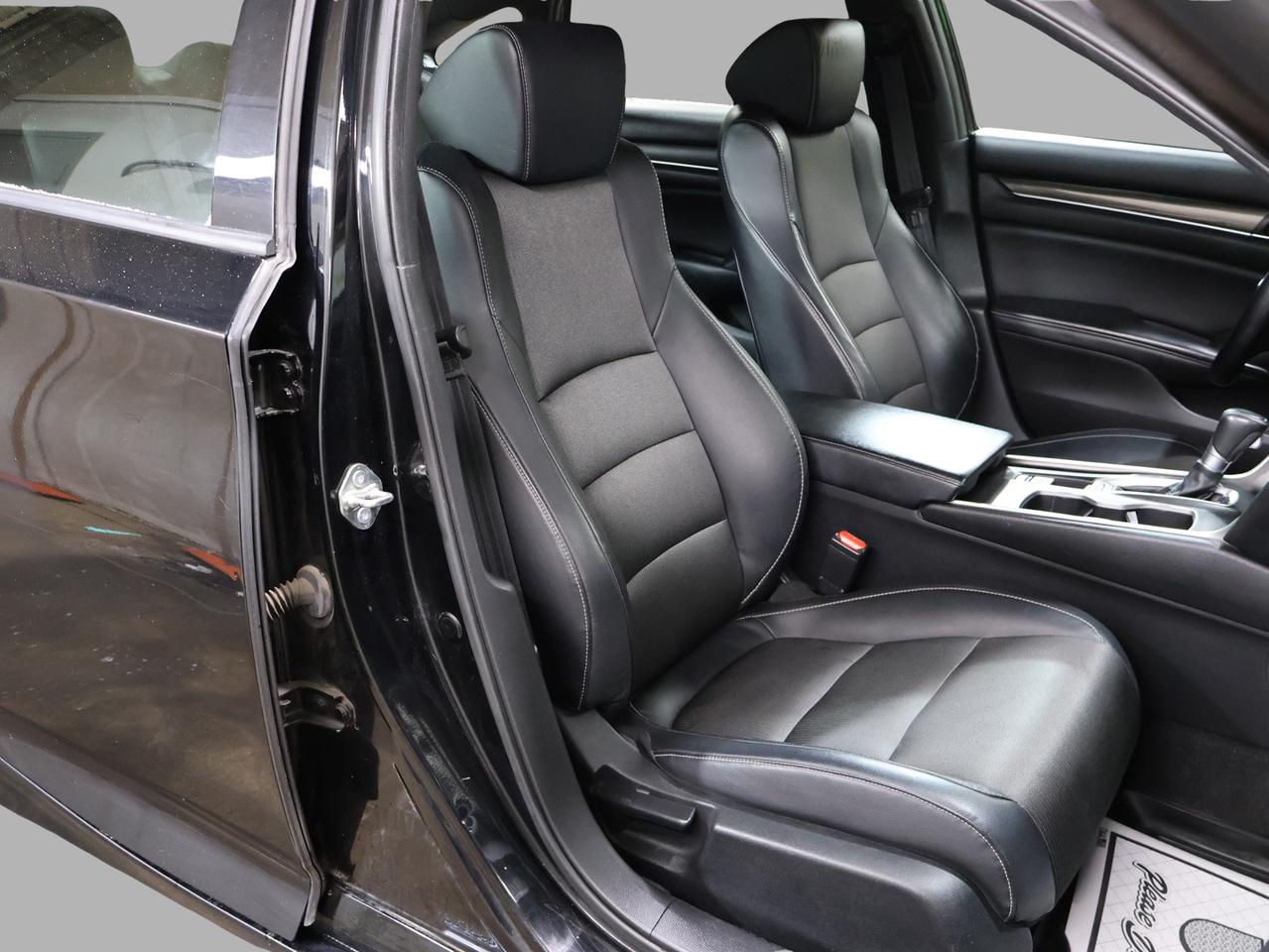 2018 Honda Accord SPORT CERTIFIED *ACCIDENT FREE* CAMERA BLUETOOTH LEATHER HEATED SEATS SUNROOF CRUISE ALLOYS Photo