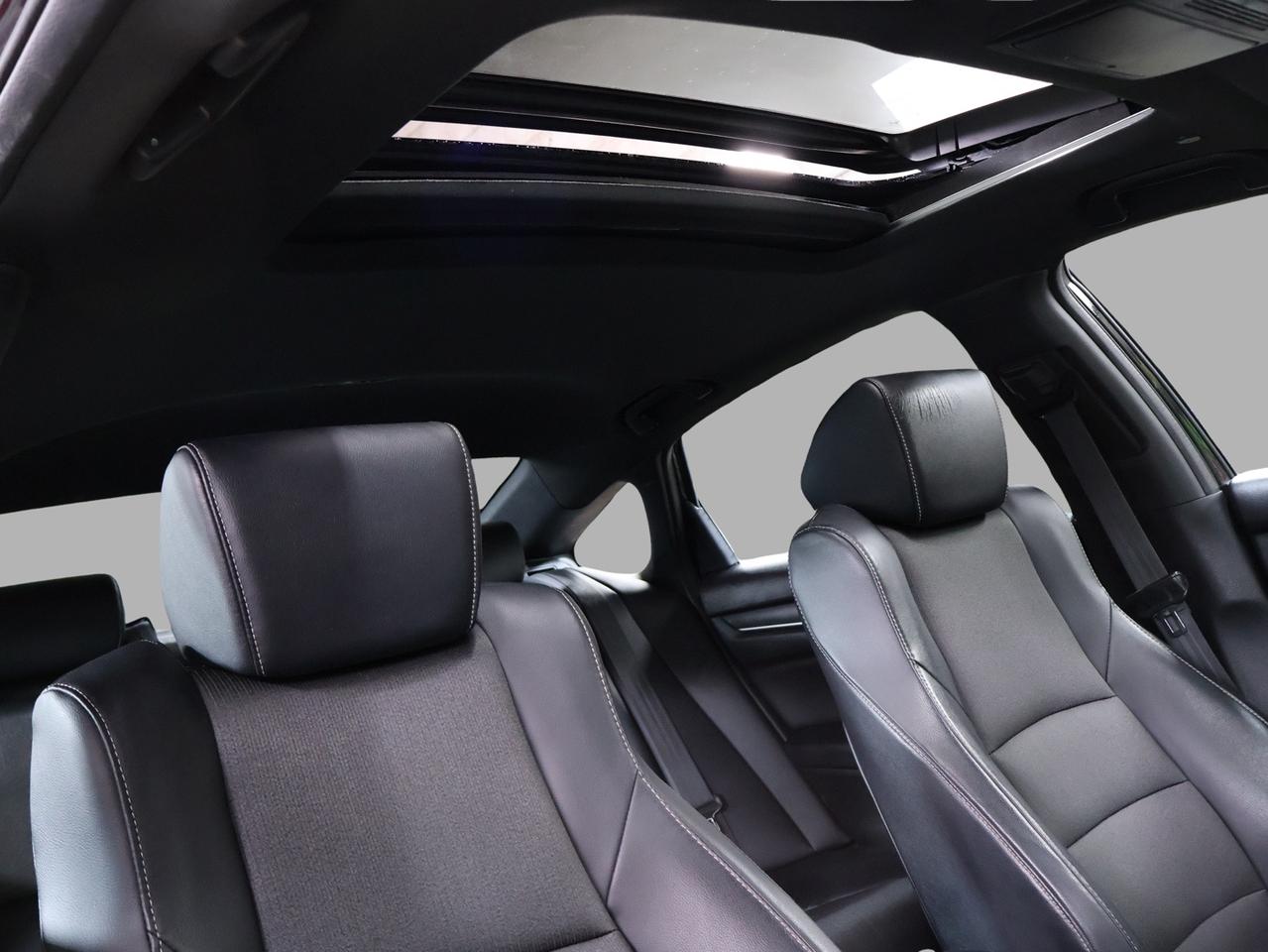 2018 Honda Accord SPORT CERTIFIED *ACCIDENT FREE* CAMERA BLUETOOTH LEATHER HEATED SEATS SUNROOF CRUISE ALLOYS Photo