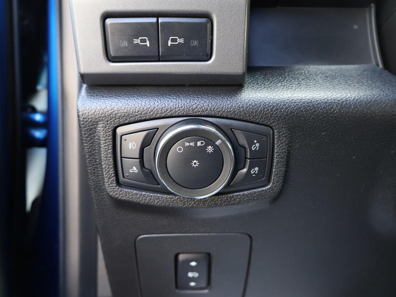 2017 Ford F-150 V8 FX-4 OFF-ROAD 4WD CERTIFIED *SERVICE RECORDS* CAMERA NAV BLUETOOTH HEATED SEATS CRUISE ALLOYS Photo