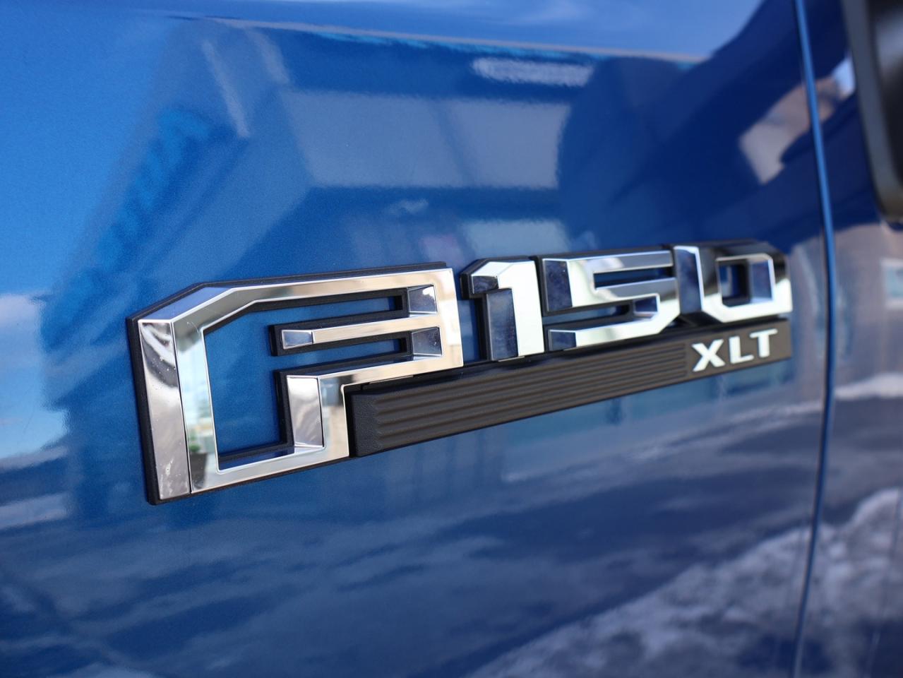 2017 Ford F-150 V8 FX-4 OFF-ROAD 4WD CERTIFIED *SERVICE RECORDS* CAMERA NAV BLUETOOTH HEATED SEATS CRUISE ALLOYS Photo