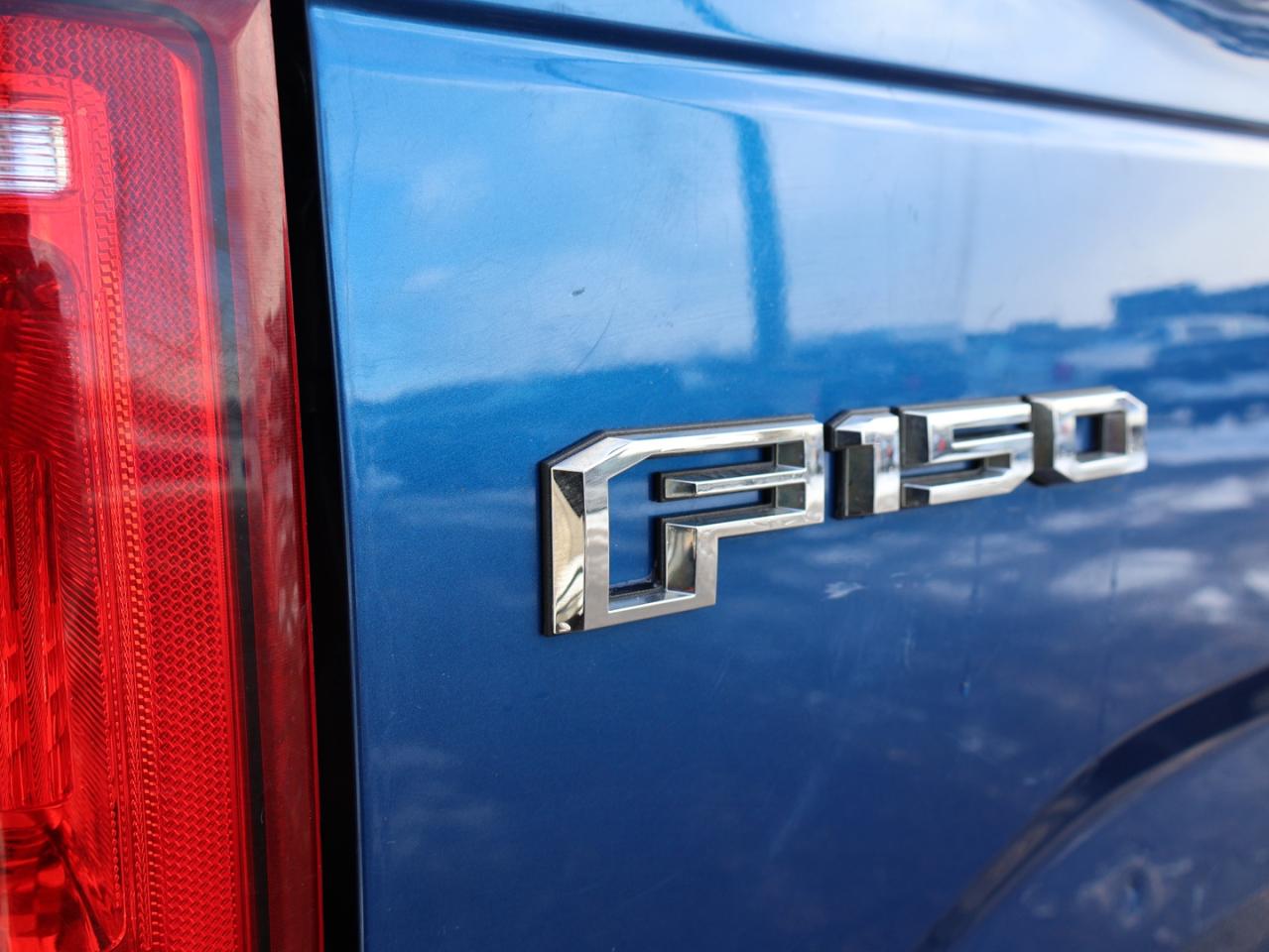 2017 Ford F-150 V8 FX-4 OFF-ROAD 4WD CERTIFIED *SERVICE RECORDS* CAMERA NAV BLUETOOTH HEATED SEATS CRUISE ALLOYS Photo