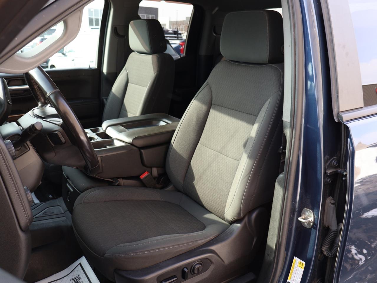 2021 Chevrolet Silverado 1500 V8 LT-Z71 4WD CERTIFIED *ACCIDENT FREE*CHEVY MAINTAIN* CAMERA BLUETOOTH HEATED SEATS CRUISE ALLOYS Photo