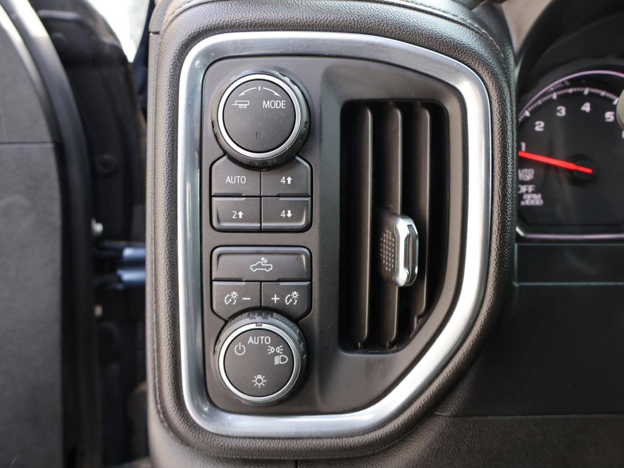 2021 Chevrolet Silverado 1500 V8 LT-Z71 4WD CERTIFIED *ACCIDENT FREE*CHEVY MAINTAIN* CAMERA BLUETOOTH HEATED SEATS CRUISE ALLOYS Photo