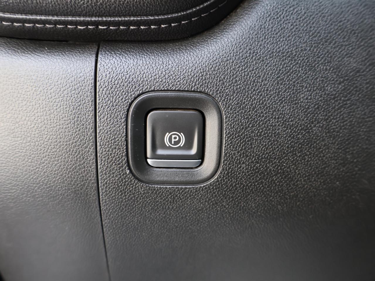 2021 Chevrolet Silverado 1500 V8 LT-Z71 4WD CERTIFIED *ACCIDENT FREE*CHEVY MAINTAIN* CAMERA BLUETOOTH HEATED SEATS CRUISE ALLOYS Photo