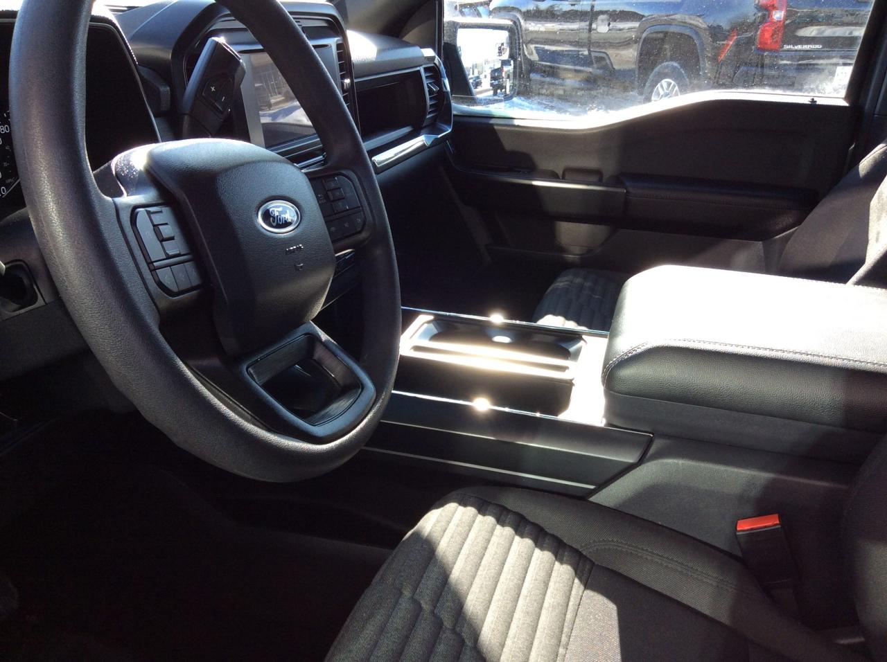 2023 Ford F-150 XL Photo3