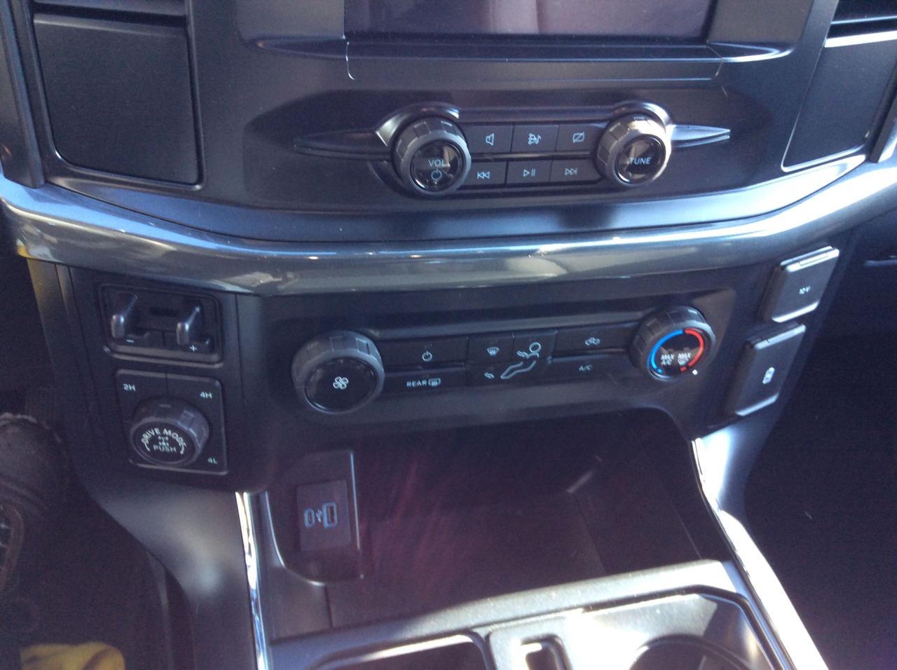 2023 Ford F-150 XL Photo