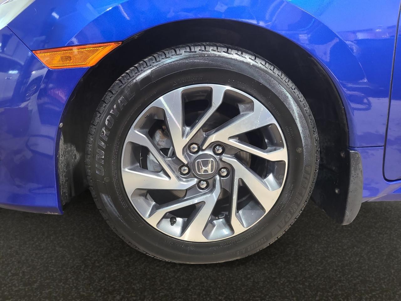 2018 Honda Civic EX - Photo #9