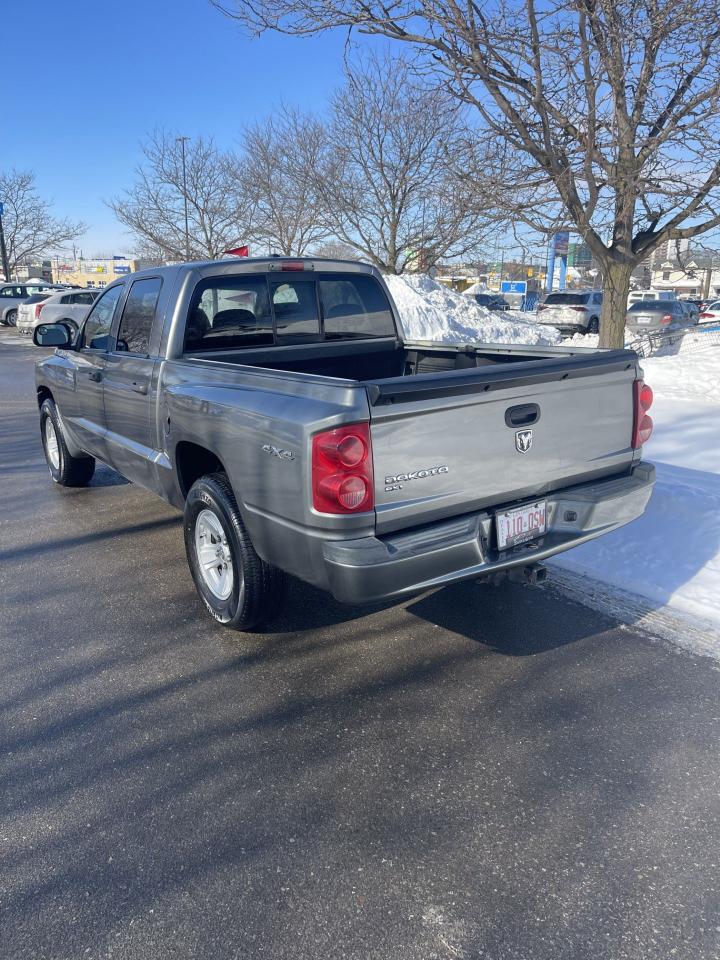 2008 Dodge Dakota SXT    QUAD CAB     4X4 Photo