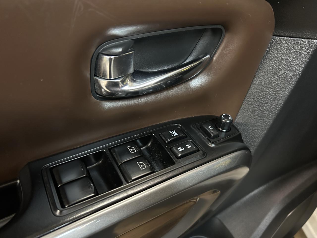 2019 Nissan Titan Platinum Photo