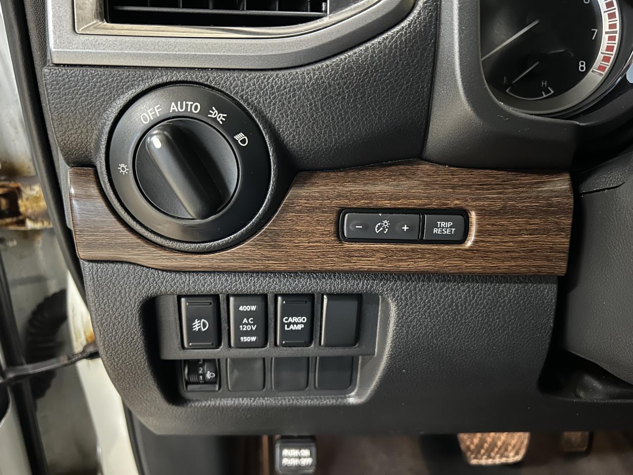 2019 Nissan Titan Platinum Photo