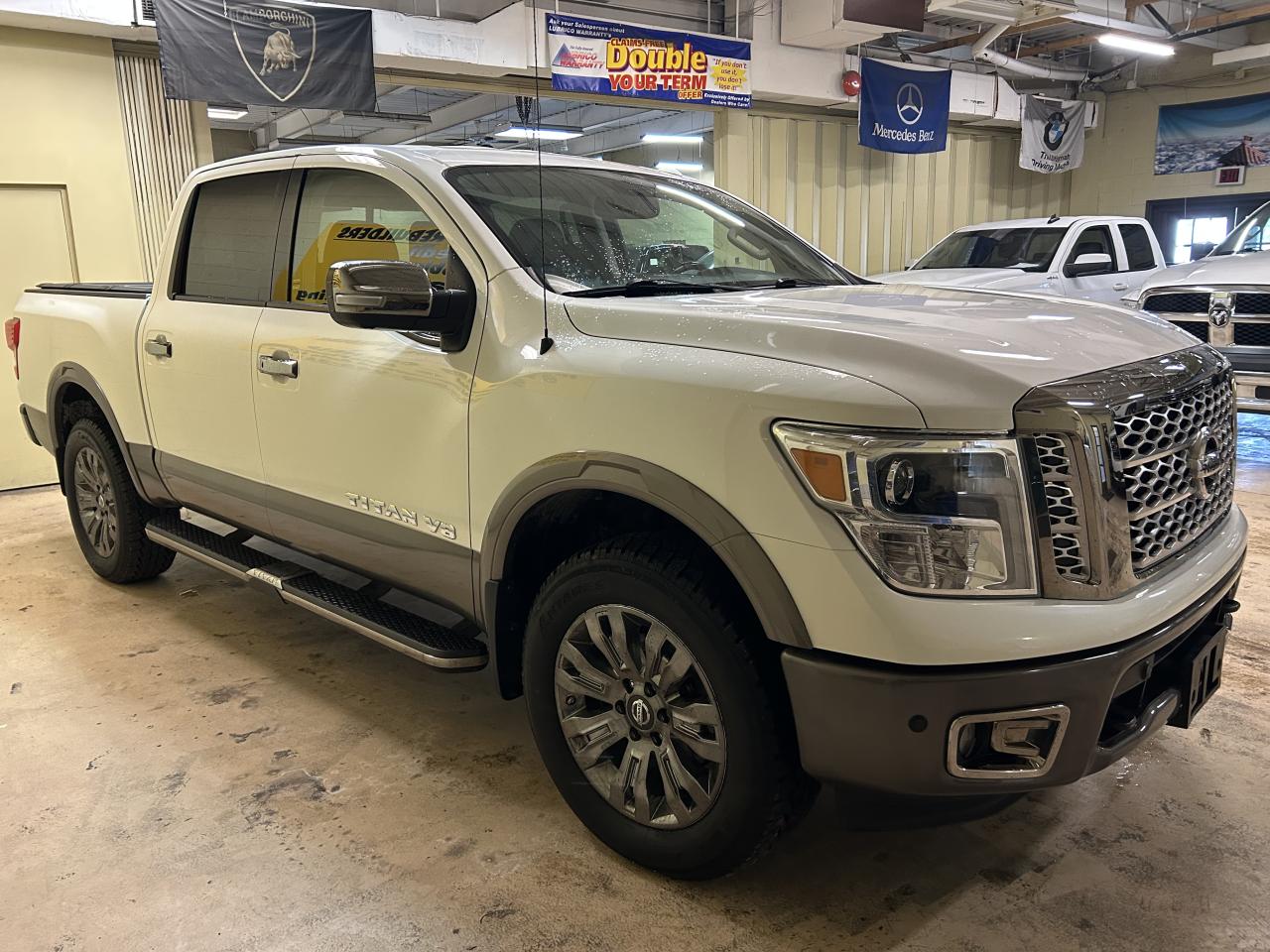 2019 Nissan Titan Platinum Photo