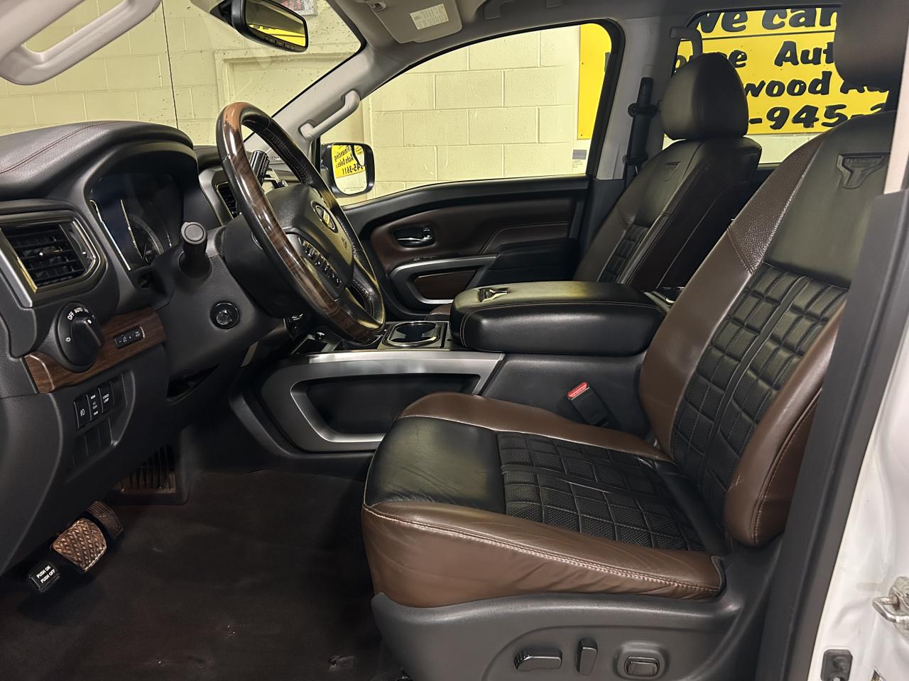 2019 Nissan Titan Platinum Photo