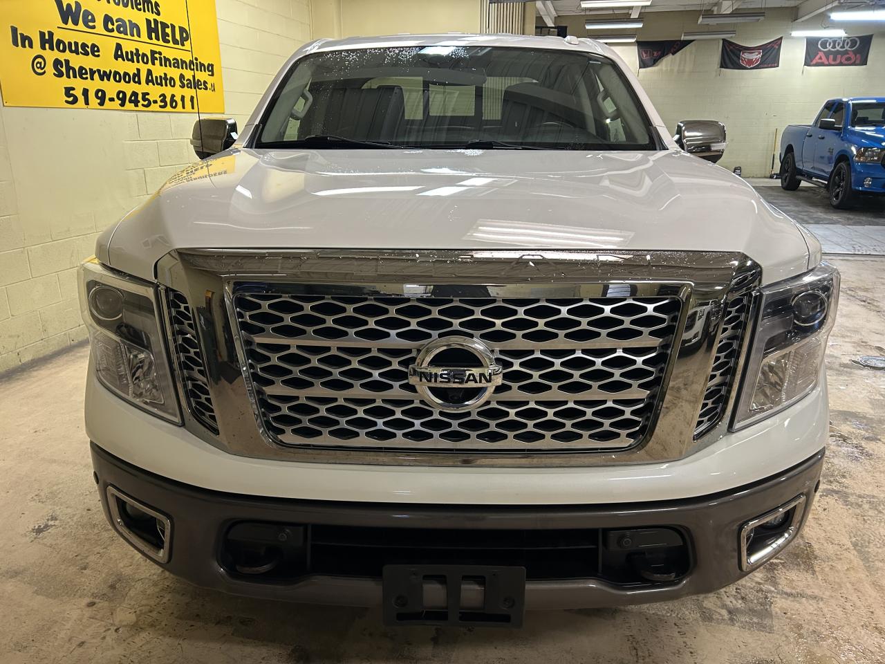 2019 Nissan Titan Platinum Photo