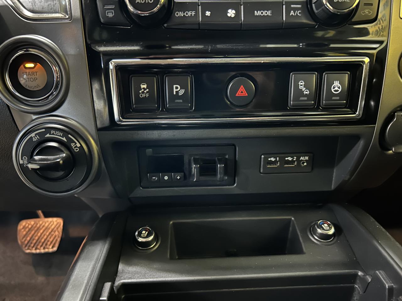 2019 Nissan Titan Platinum Photo