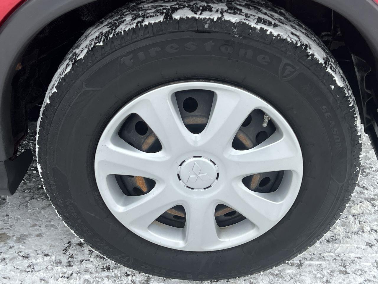 2022 Mitsubishi RVR ES AWD, HEATED FRONT SEATS, CRUISE CONTROL, BACK UP CAM!! Photo