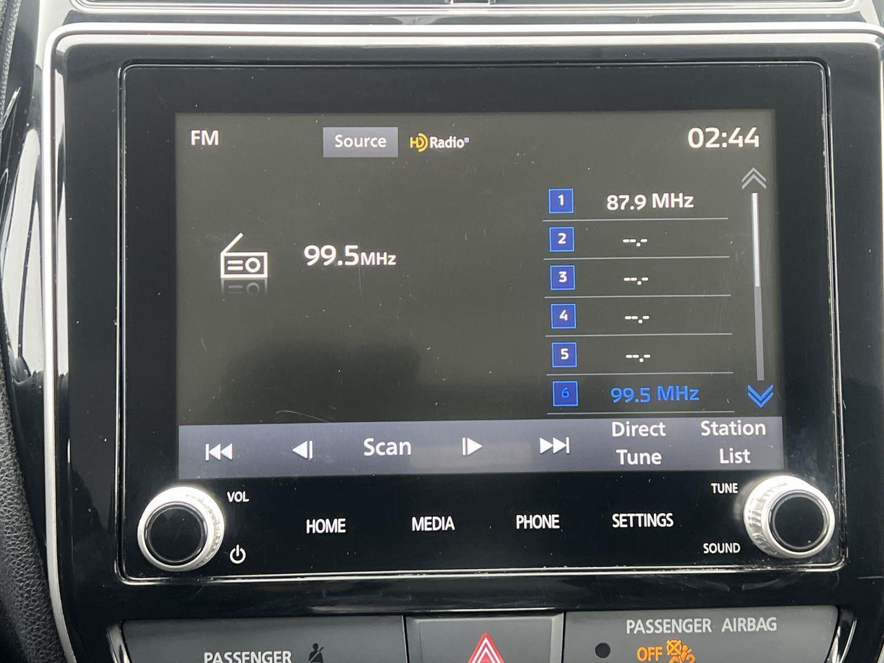 2022 Mitsubishi RVR ES AWD, HEATED FRONT SEATS, CRUISE CONTROL, BACK UP CAM!! Photo