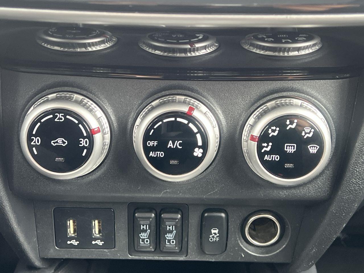 2022 Mitsubishi RVR ES AWD, HEATED FRONT SEATS, CRUISE CONTROL, BACK UP CAM!! Photo