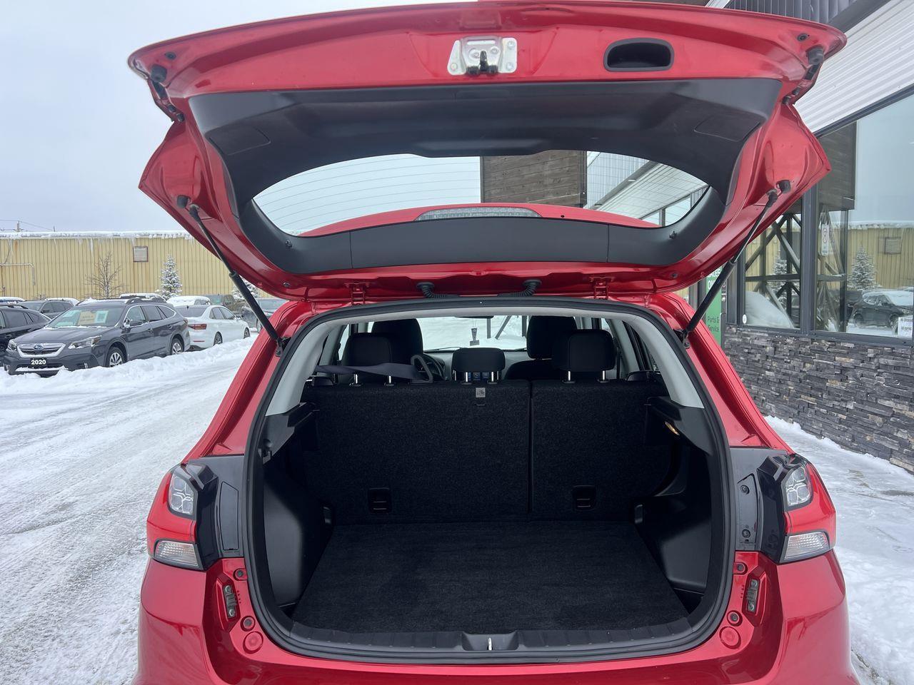 2022 Mitsubishi RVR ES AWD, HEATED FRONT SEATS, CRUISE CONTROL, BACK UP CAM!! Photo