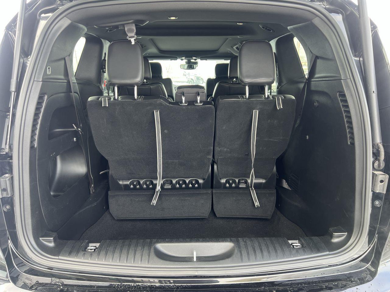 2024 Chrysler Pacifica Touring-L PREVIOUS DAILY RENTAL, MOONROOF, CRUISE CONTROL, HEATED SEATS, BACK UP CAM!! Photo