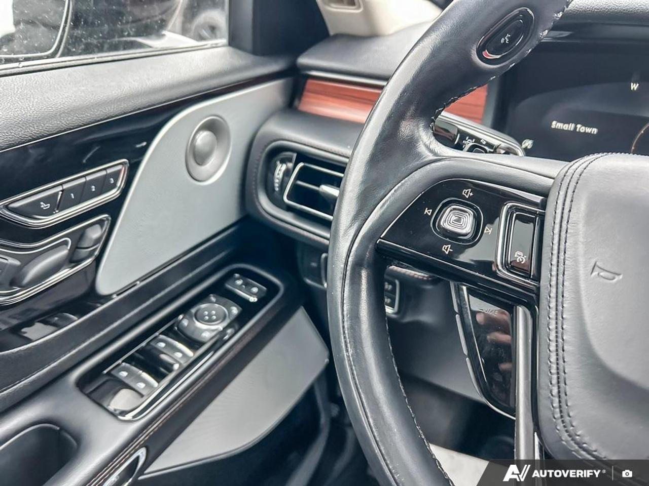 2023 Lincoln Aviator Reserve 200A|$15K IN OPTIONS| TOW PKG|ILLUM PKG|JET PKG Photo