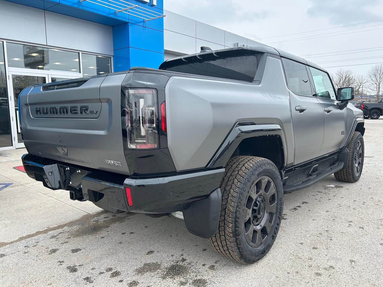 2026 GMC HUMMER EV Pickup 3X Photo3