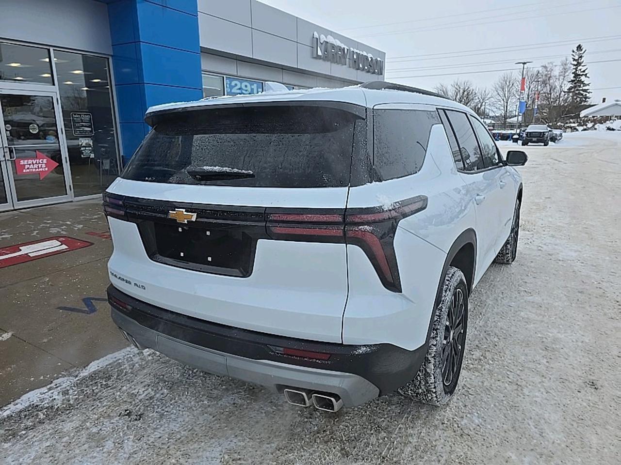 2026 Chevrolet Traverse LT Photo2