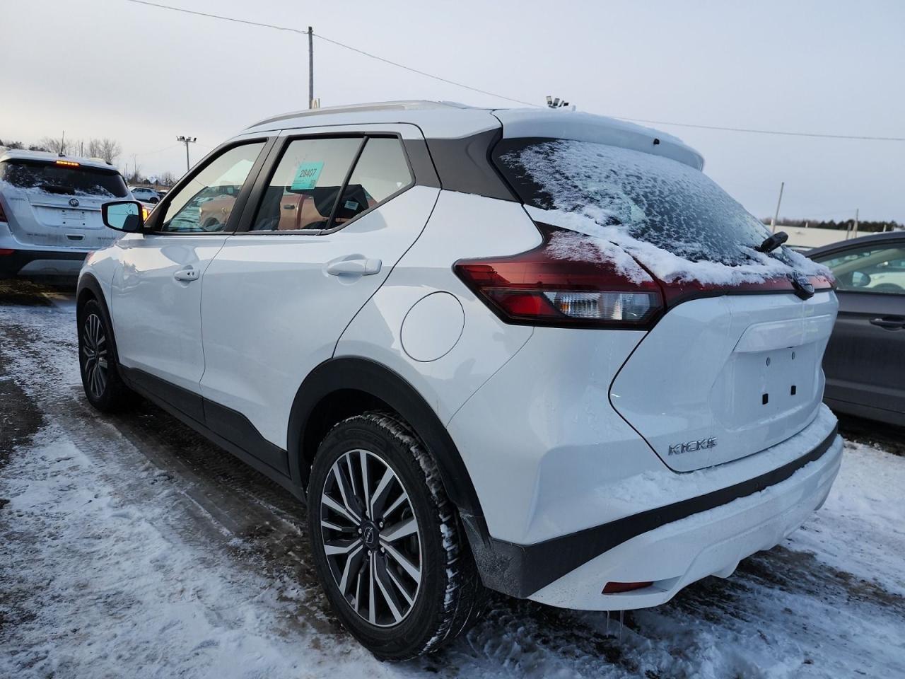 2025 Nissan Kicks SV Photo