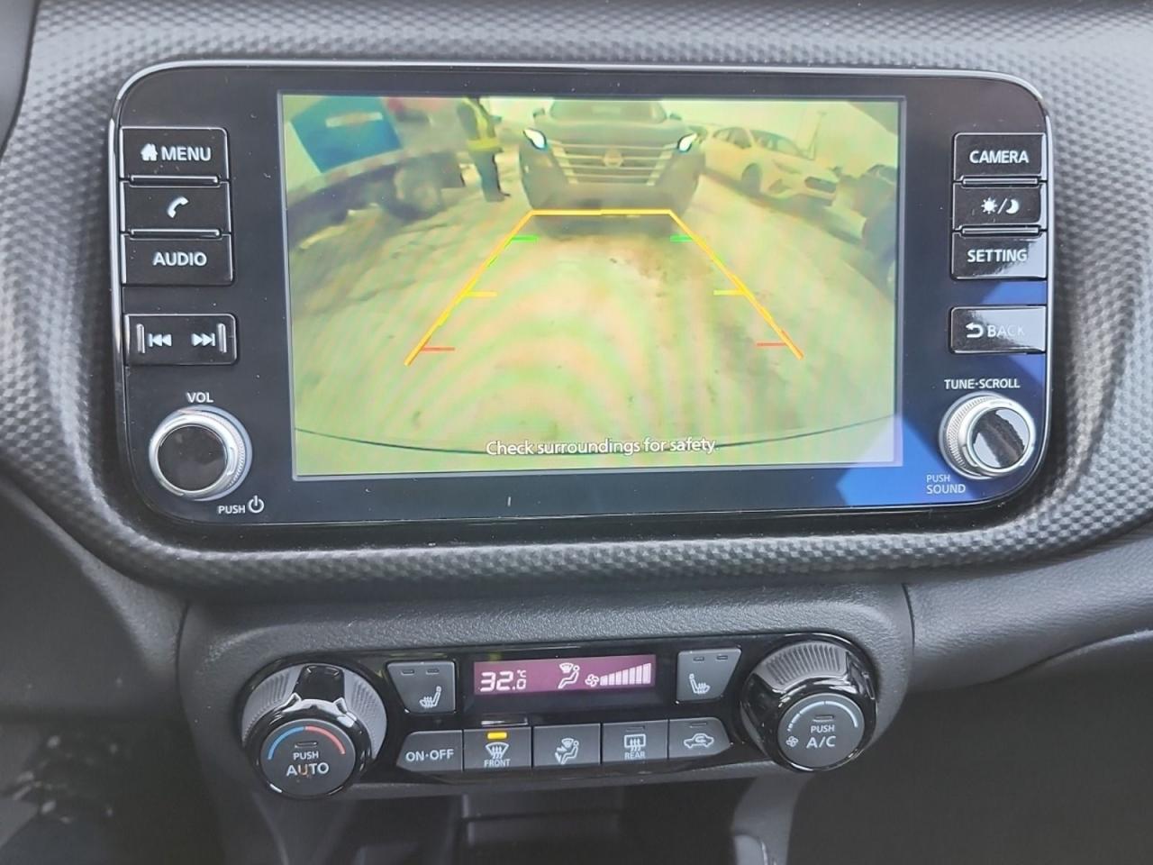 2025 Nissan Kicks SV Photo