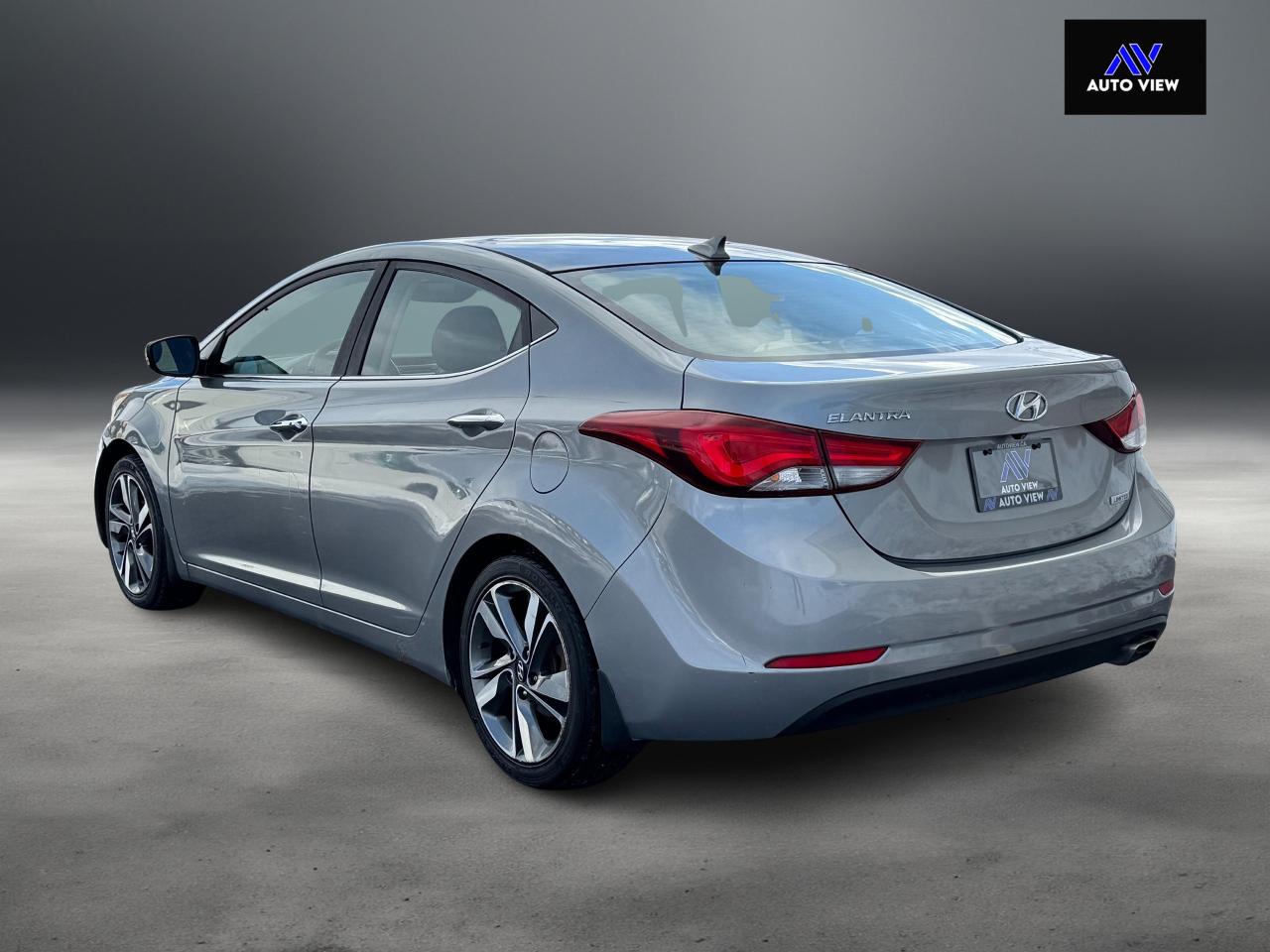 2014 Hyundai Elantra Limited w/Navi **LOW KM'S** Photo