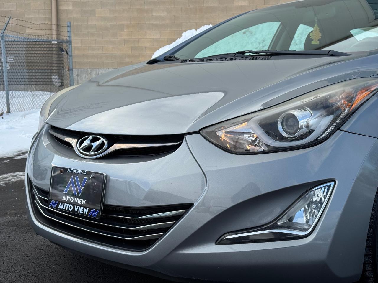 2014 Hyundai Elantra Limited w/Navi **LOW KM'S** Photo