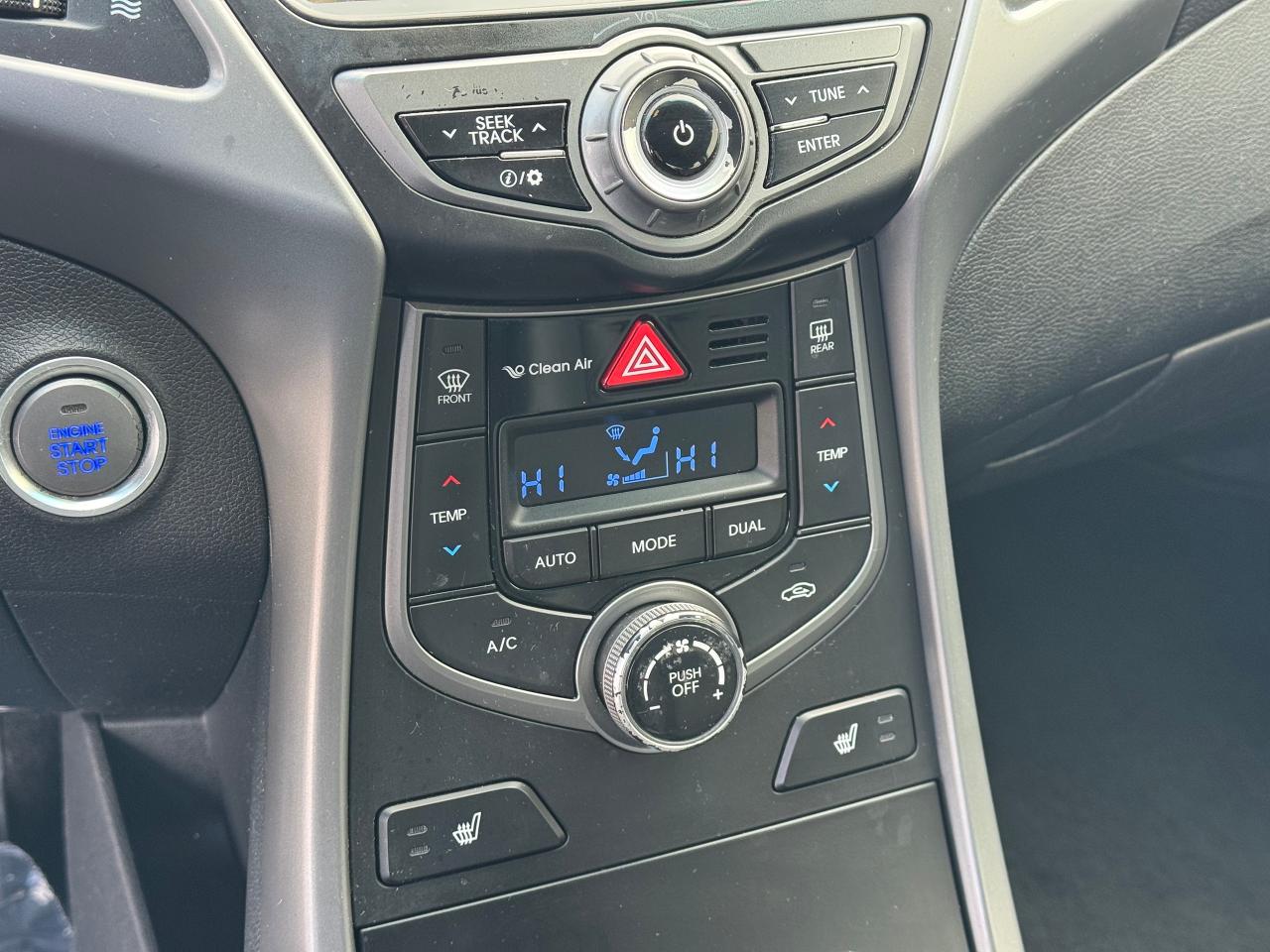 2014 Hyundai Elantra Limited w/Navi **LOW KM'S** Photo