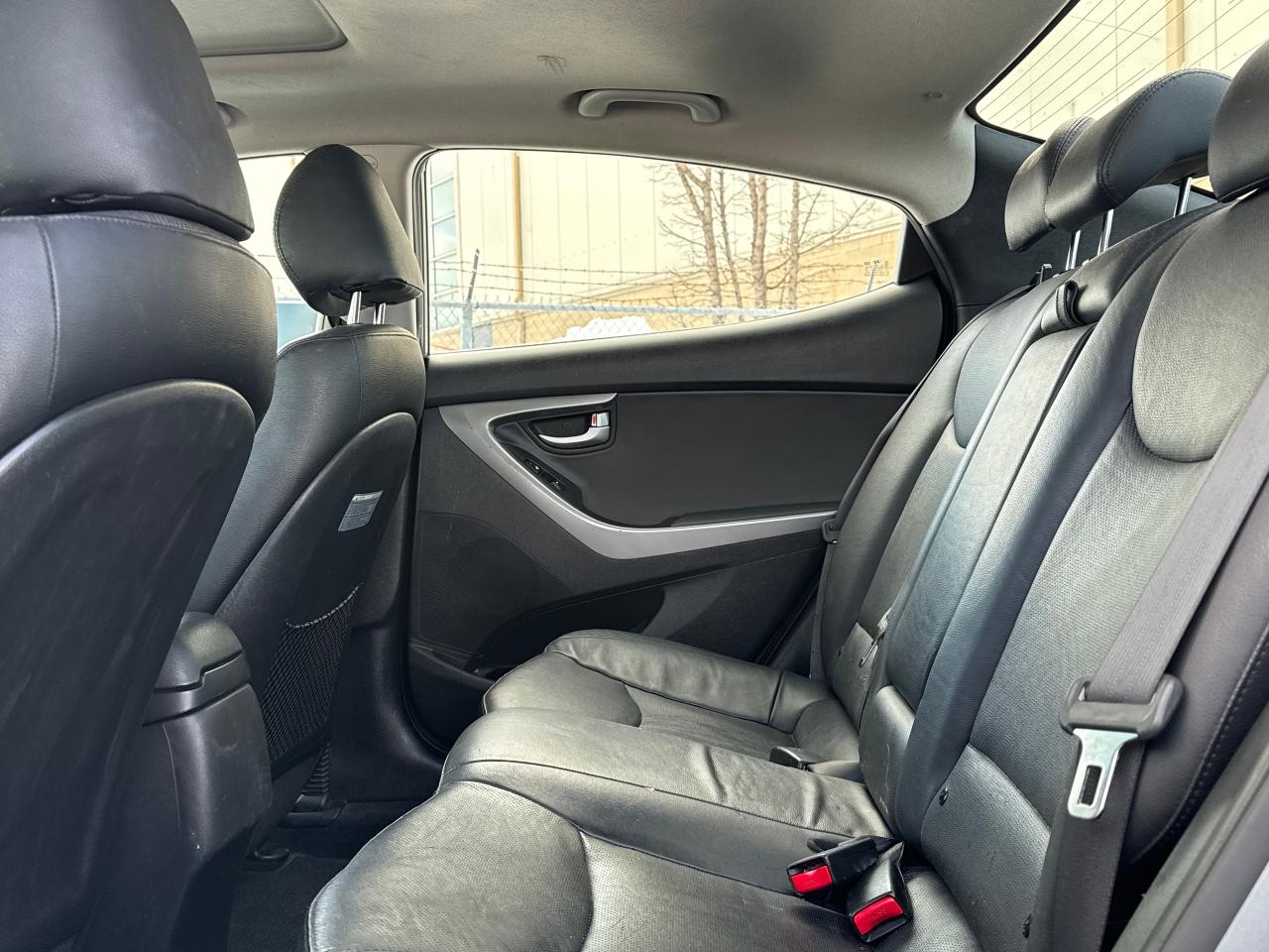 2014 Hyundai Elantra Limited w/Navi **LOW KM'S** Photo