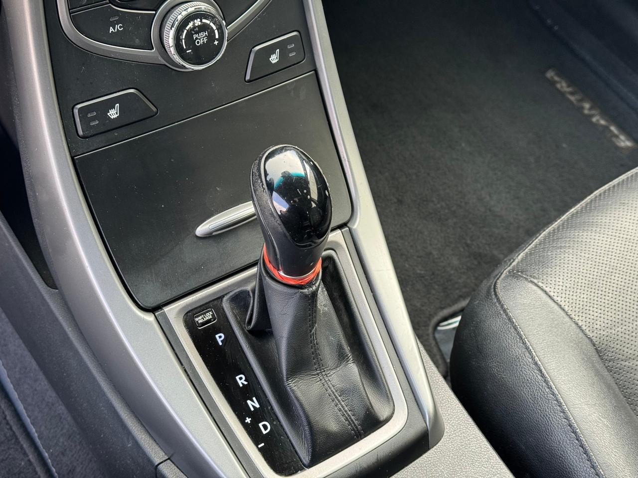 2014 Hyundai Elantra Limited w/Navi **LOW KM'S** Photo