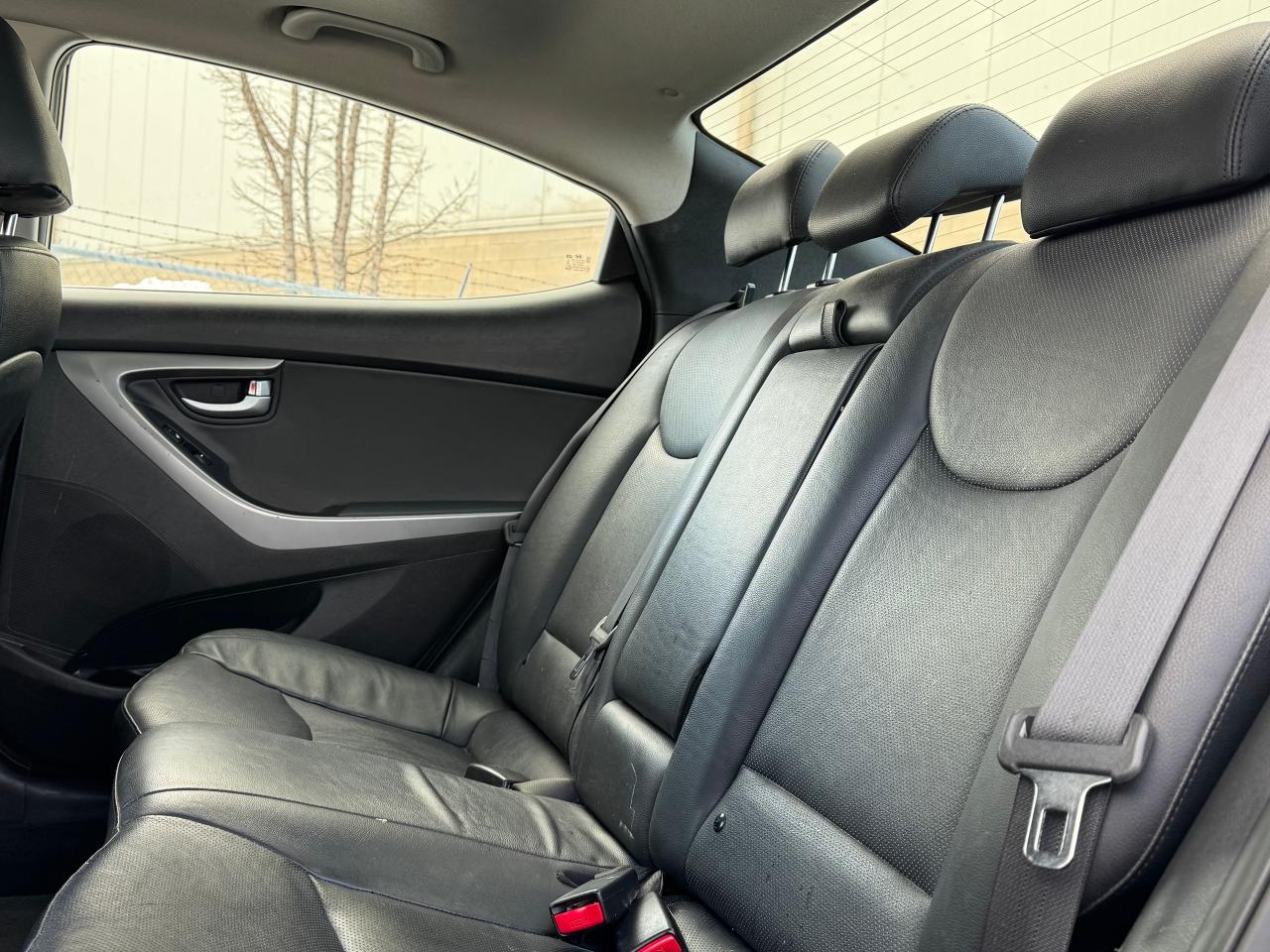 2014 Hyundai Elantra Limited w/Navi **LOW KM'S** Photo