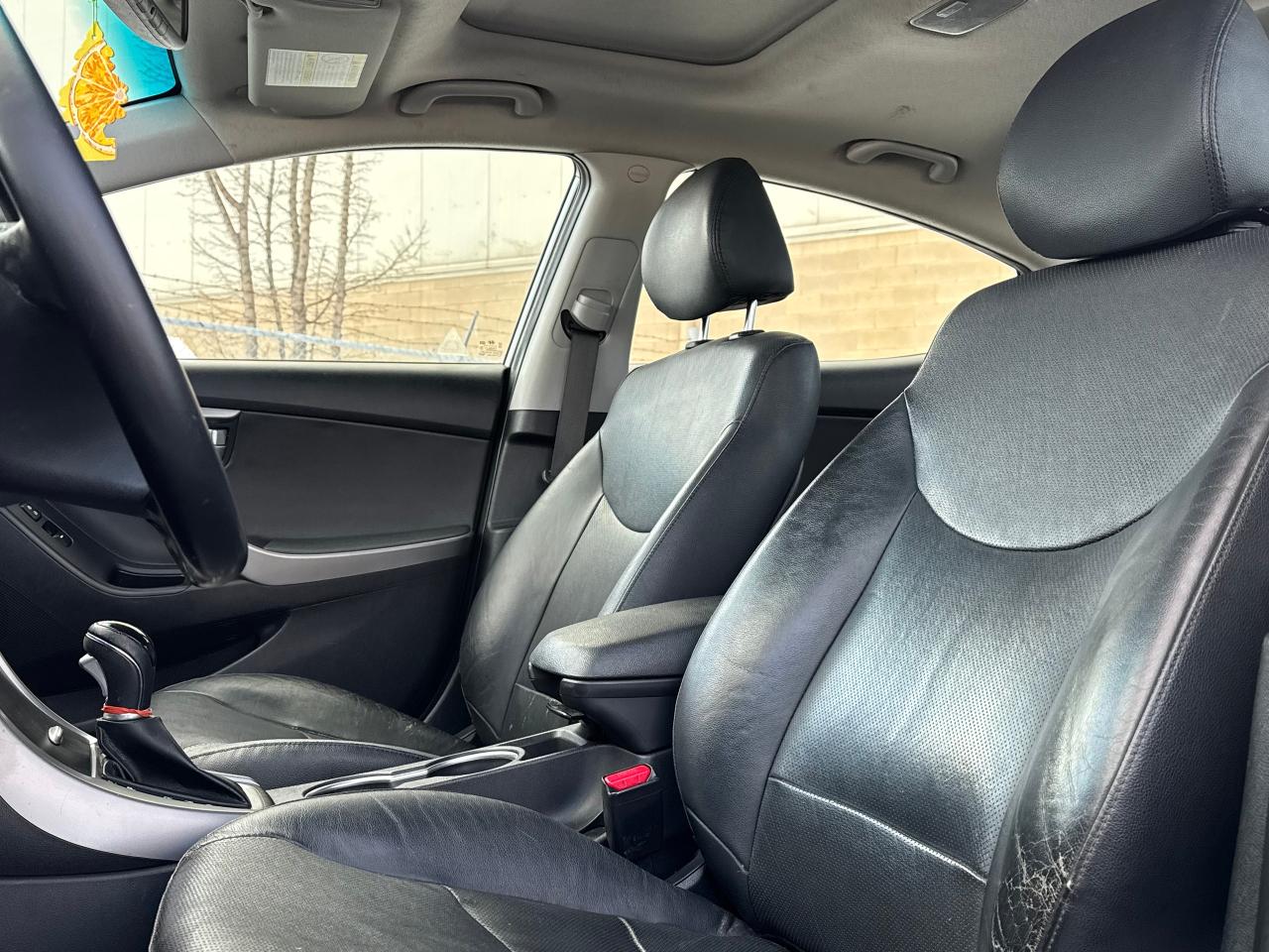 2014 Hyundai Elantra Limited w/Navi **LOW KM'S** Photo