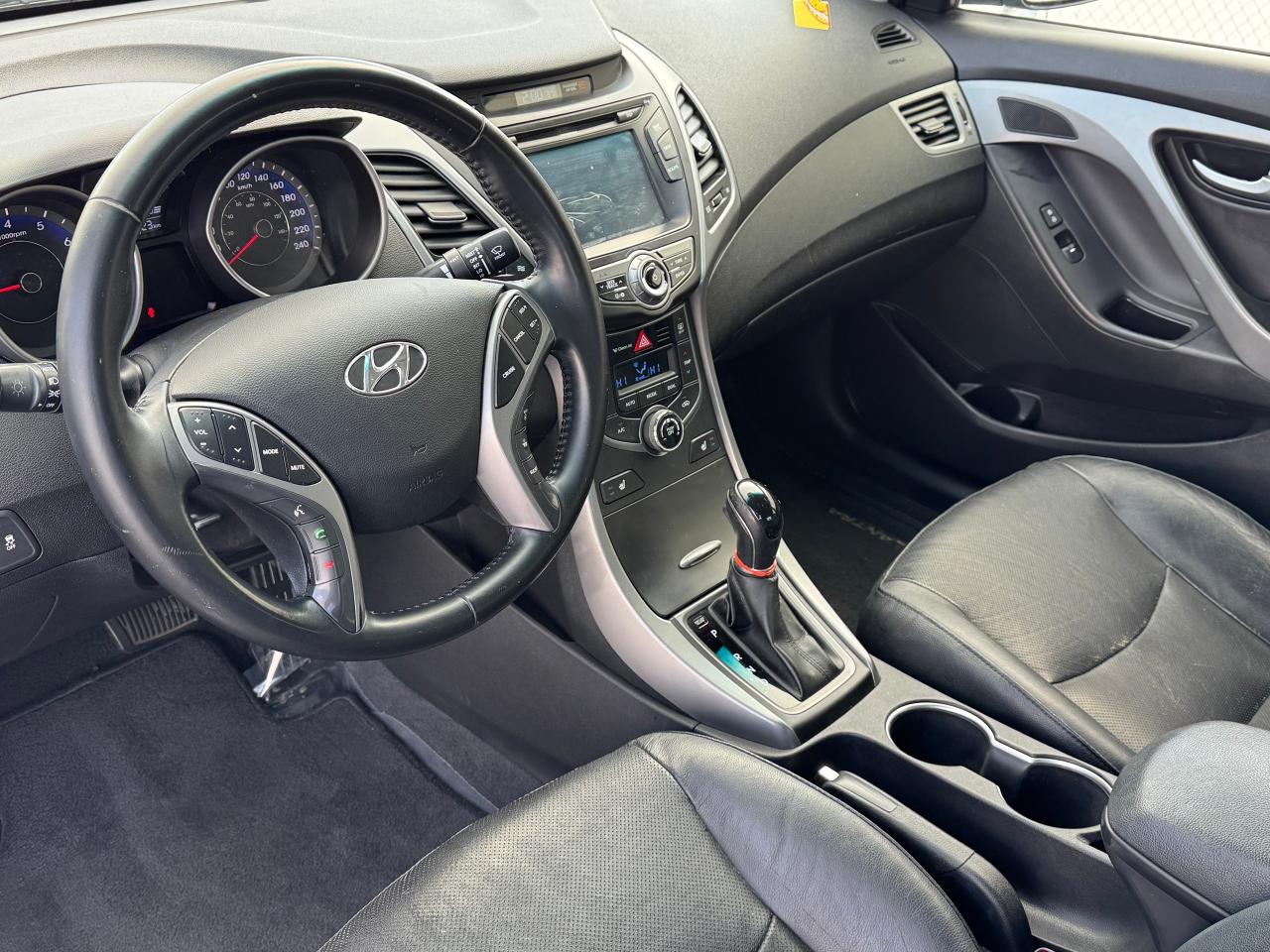 2014 Hyundai Elantra Limited w/Navi **LOW KM'S** Photo